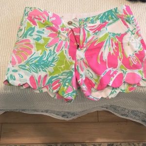 Lily Pulitzer butter cup short